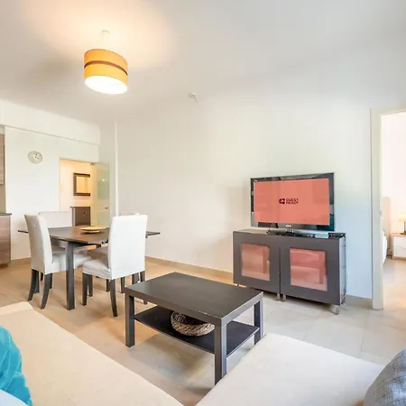 Διαμέρισμα Guestready - Almirante Reis *